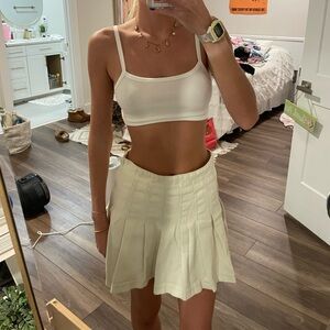 Brandy Melville cream pleaded skirt